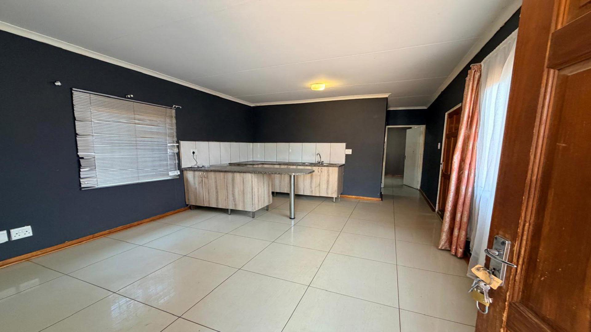 Lounges of property in Kimberley