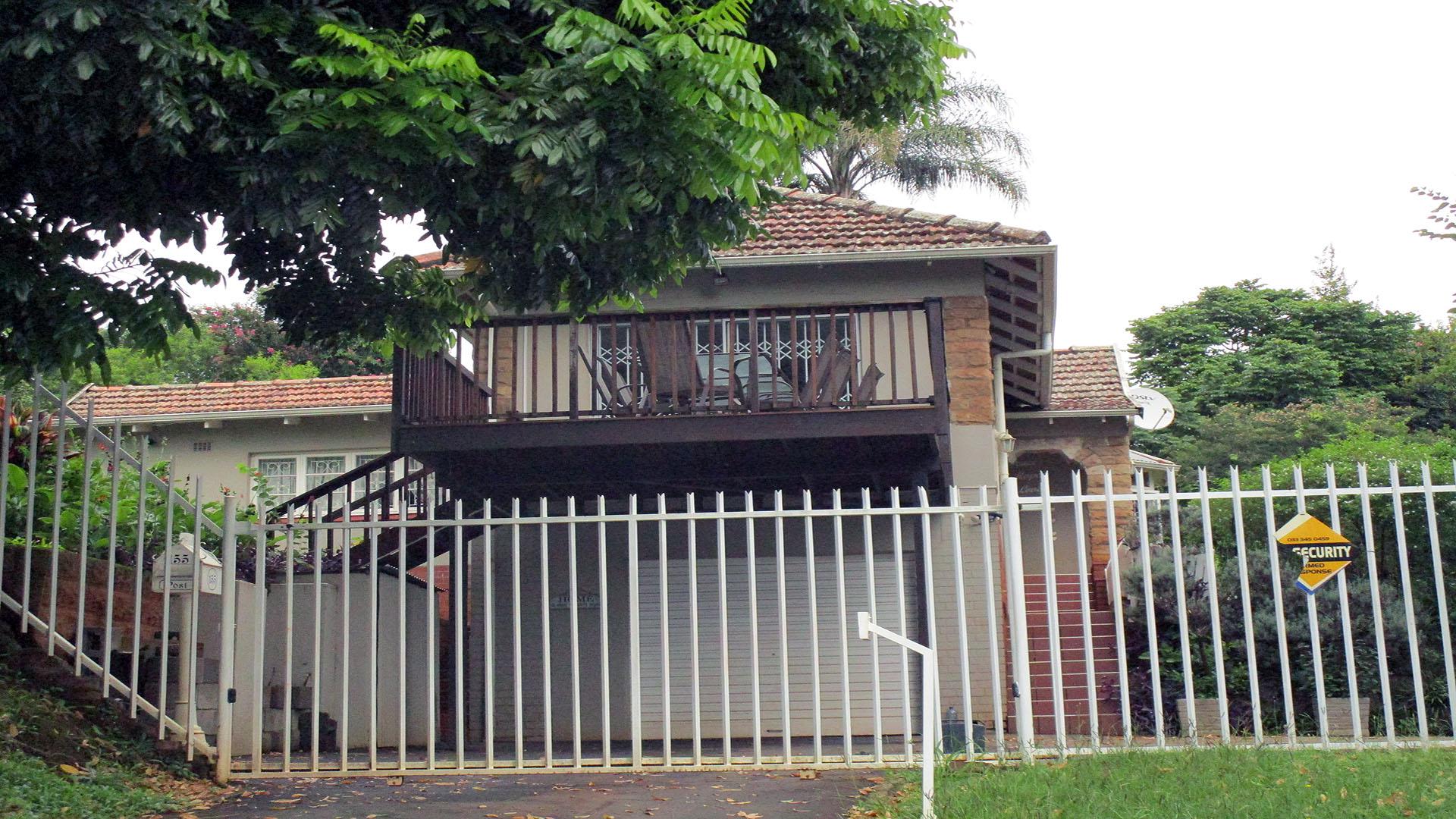 Front View of property in Clarendon