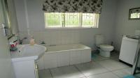Main Bathroom - 10 square meters of property in Clarendon