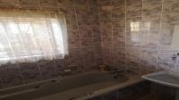 Bathroom 1 - 5 square meters of property in Flora Park AH