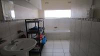 Bathroom 1 - 16 square meters of property in Pomona