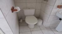 Bathroom 1 - 16 square meters of property in Pomona