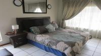 Main Bedroom - 20 square meters of property in Pomona