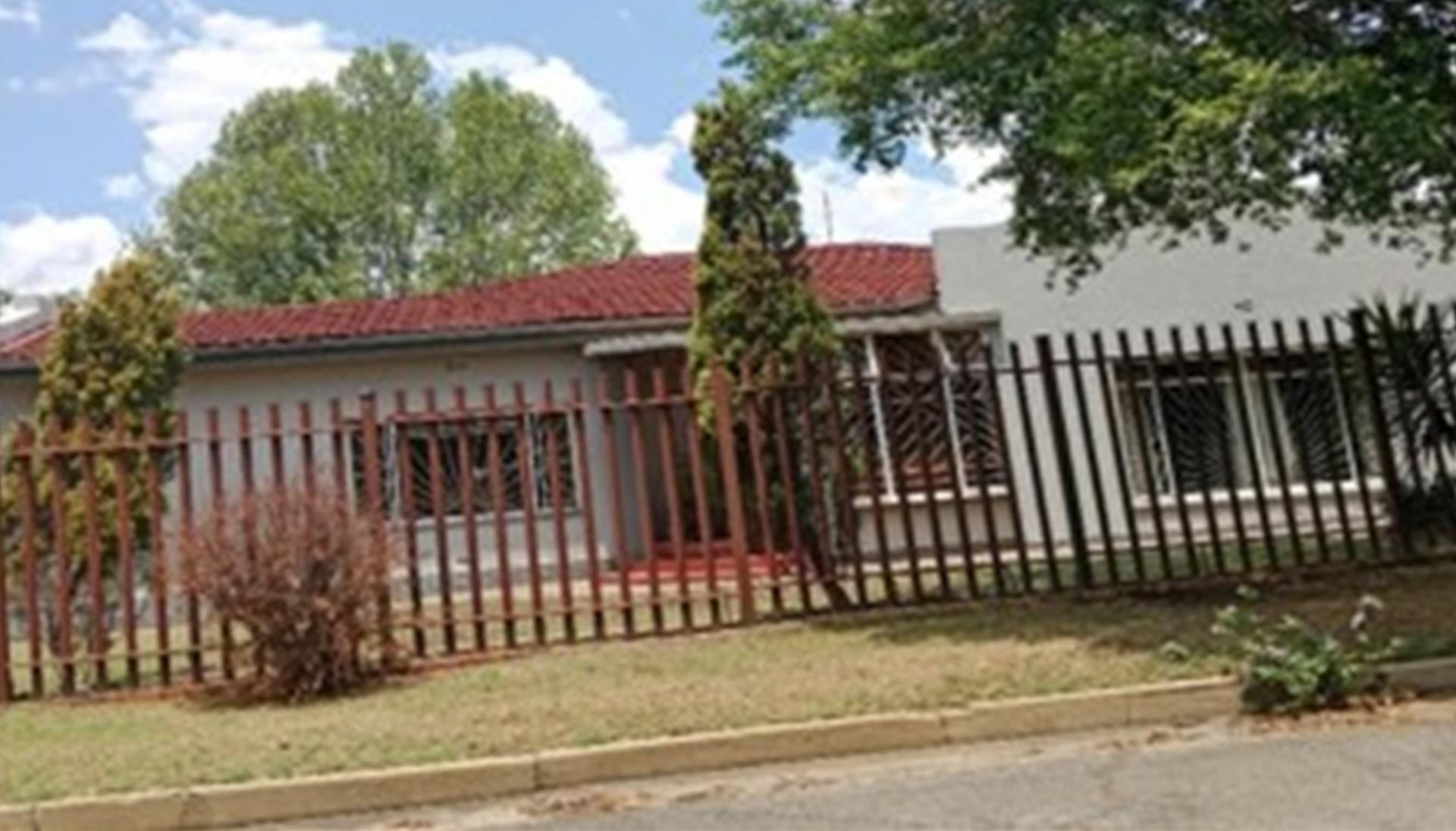 Front View of property in Heidelberg - GP