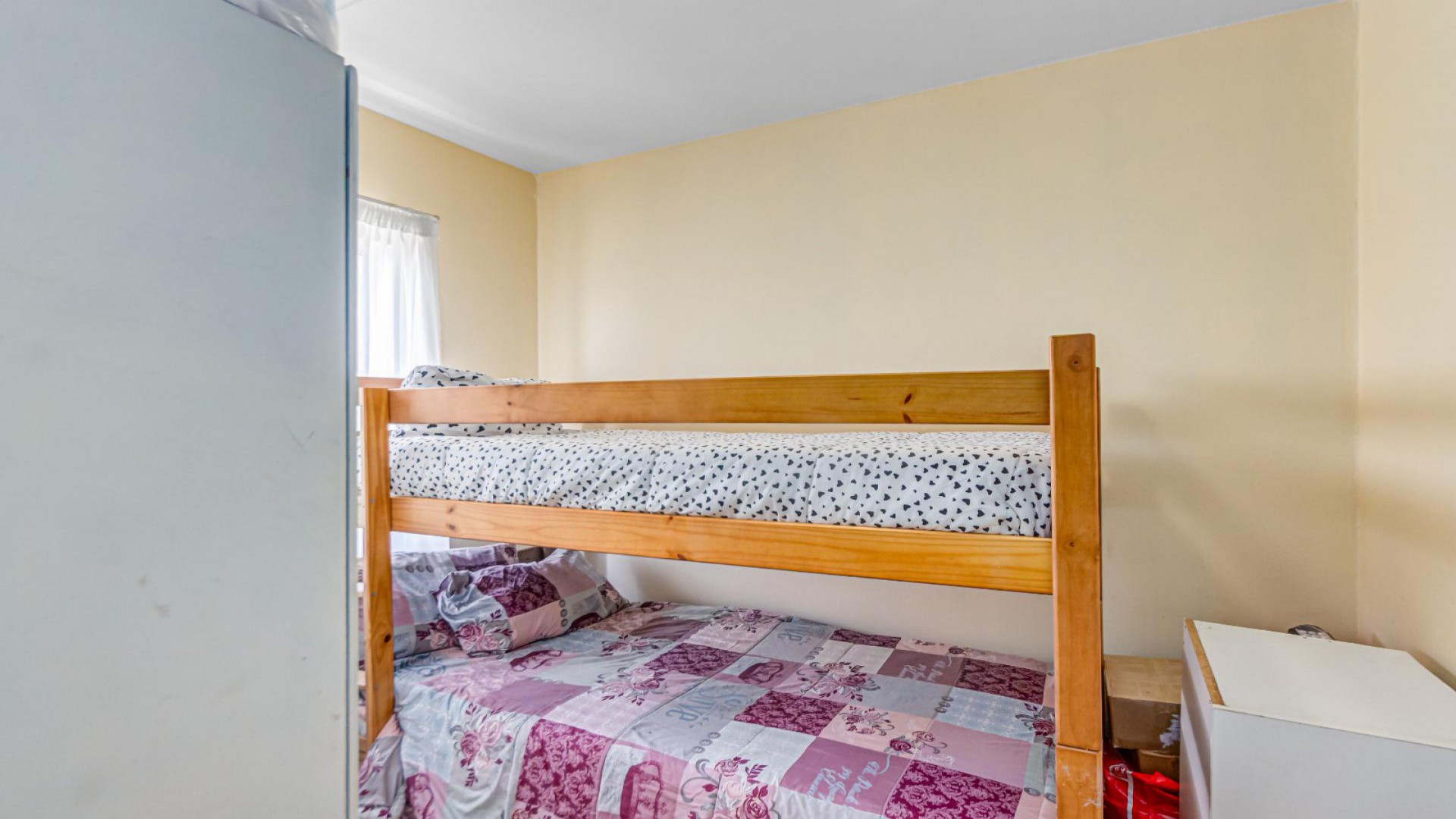Bed Room 1 - 7 square meters of property in Fleurhof