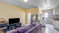 Lounges - 15 square meters of property in Fleurhof