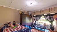 Bed Room 1 - 19 square meters of property in Bredell AH