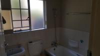 Bathroom 1 - 4 square meters of property in Glen Marais
