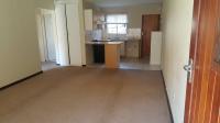 Lounges - 21 square meters of property in Glen Marais