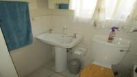 Bathroom 1 - 4 square meters of property in Glen Marais