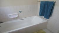 Bathroom 1 - 4 square meters of property in Glen Marais