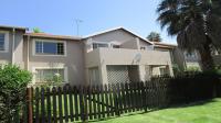 Front View of property in Glen Marais