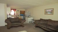 Lounges - 21 square meters of property in Glenmarais (Glen Marais)