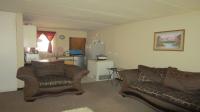 Lounges - 21 square meters of property in Glen Marais