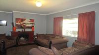 Lounges - 21 square meters of property in Cullinan
