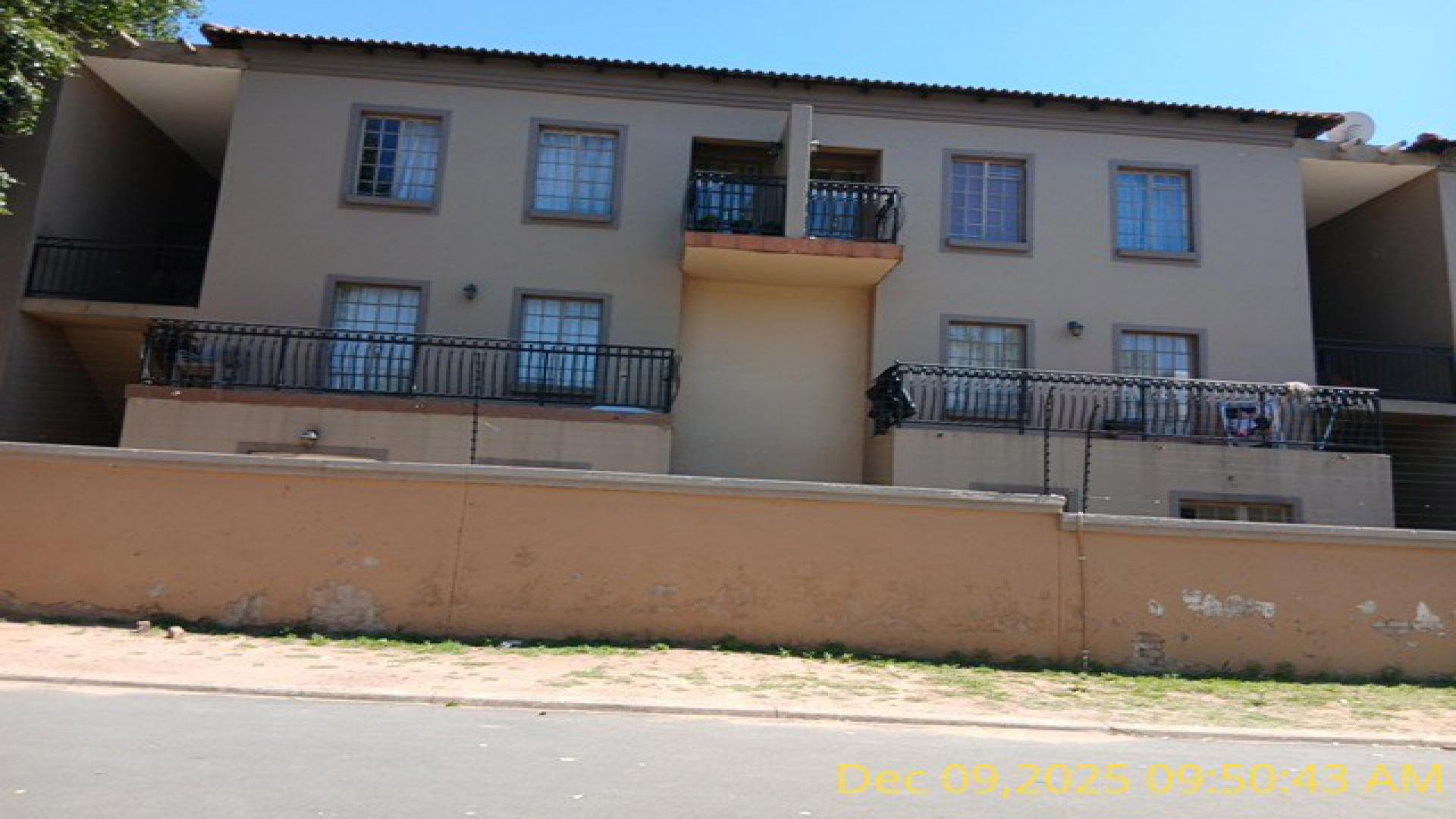 Front View of property in Norkem park