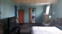 Bed Room 2 - 21 square meters of property in Oranjeville