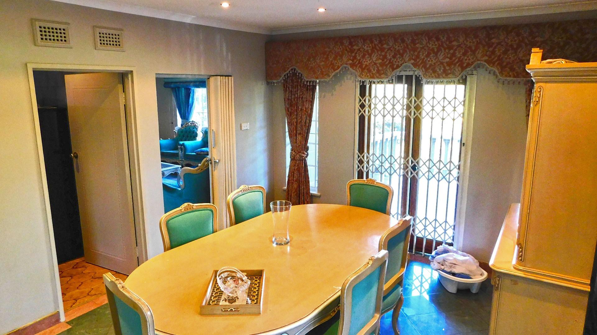 Dining Room - 46 square meters of property in Dawncrest
