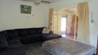 Lounges - 18 square meters of property in Howick
