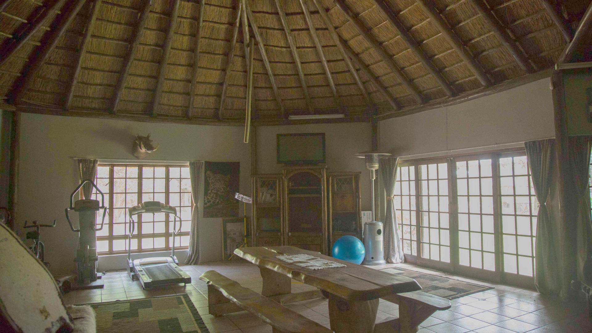 Entertainment - 192 square meters of property in Vanderbijlpark