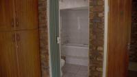 Bathroom 3+ - 5 square meters of property in Vanderbijlpark