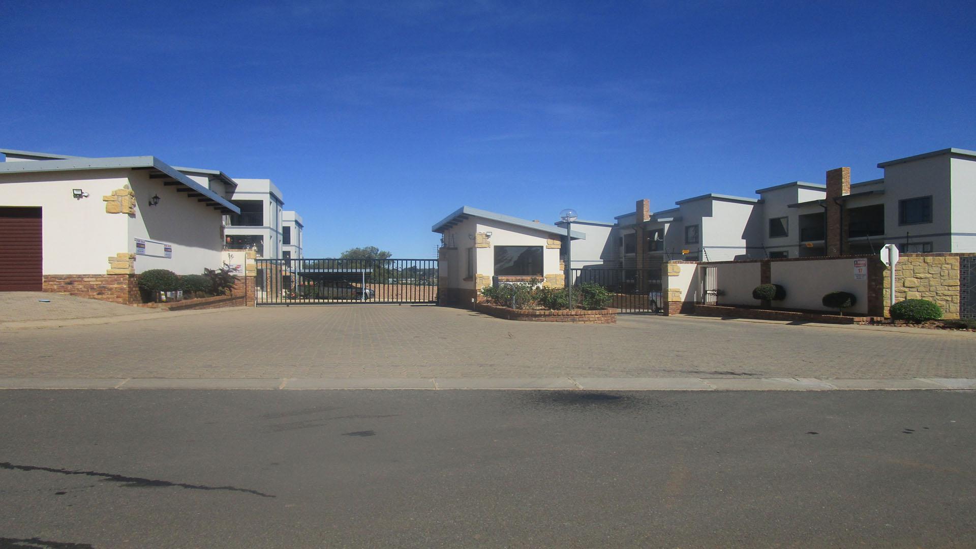 Front View of property in Crystal Park