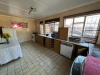 Kitchen - 23 square meters of property in Rewlatch