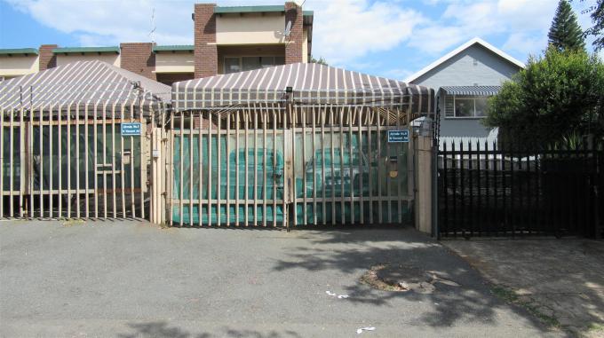 Standard Bank SIE Sale In Execution 2 Bedroom Sectional Title for Sale in Windsor - MR357497