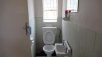 Bathroom 1 - 9 square meters of property in Windsor East