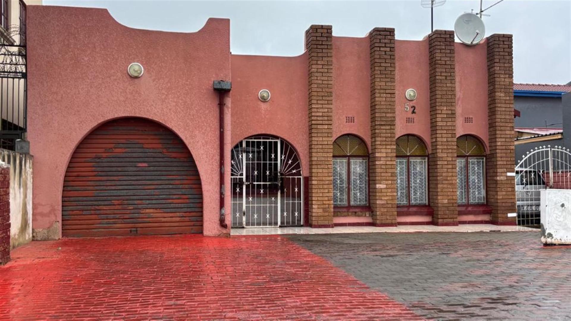 Front View of property in Lenasia