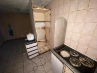 Kitchen - 11 square meters of property in Turffontein