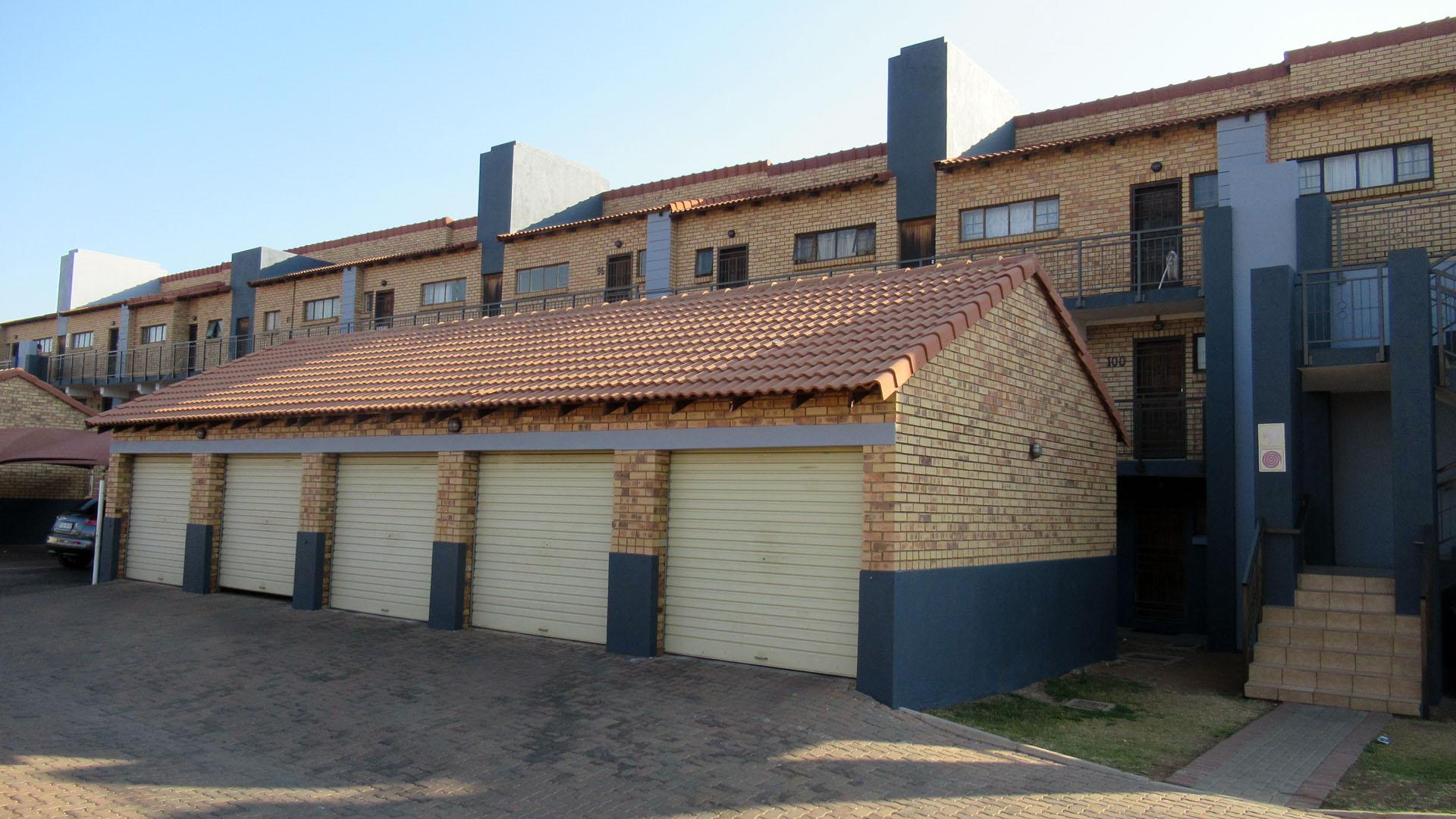 Front View of property in The Orchards