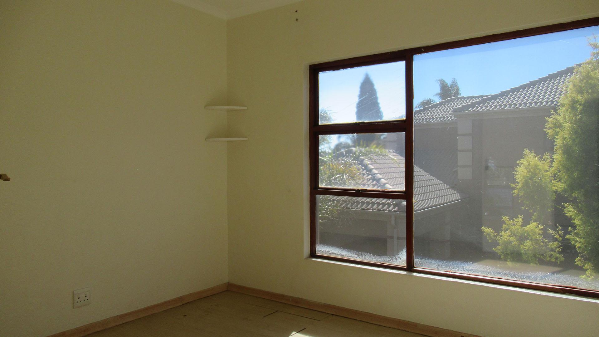 Bed Room 2 - 13 square meters of property in Noordheuwel