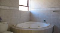 Main Bathroom - 7 square meters of property in Noordheuwel
