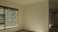 Lounges - 20 square meters of property in Noordheuwel