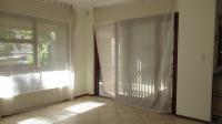 Dining Room - 17 square meters of property in Noordheuwel