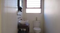 Guest Toilet - 3 square meters of property in Noordheuwel