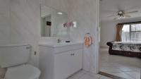 Main Bathroom - 7 square meters of property in New Redruth