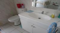 Main Bathroom - 7 square meters of property in New Redruth