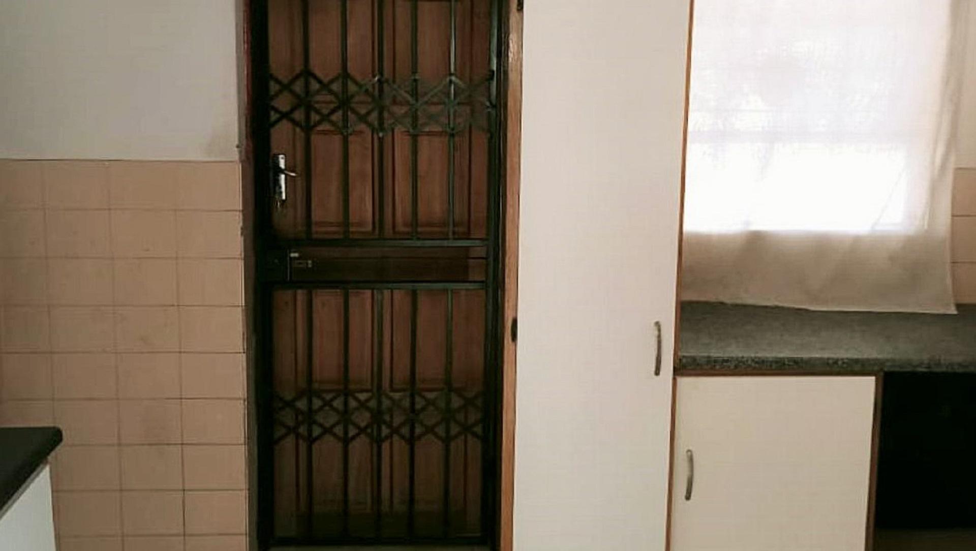 Kitchen of property in Zakariyya Park