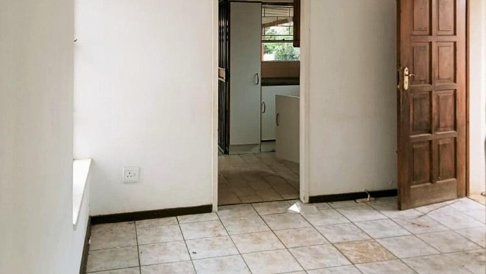 Lounges of property in Zakariyya Park