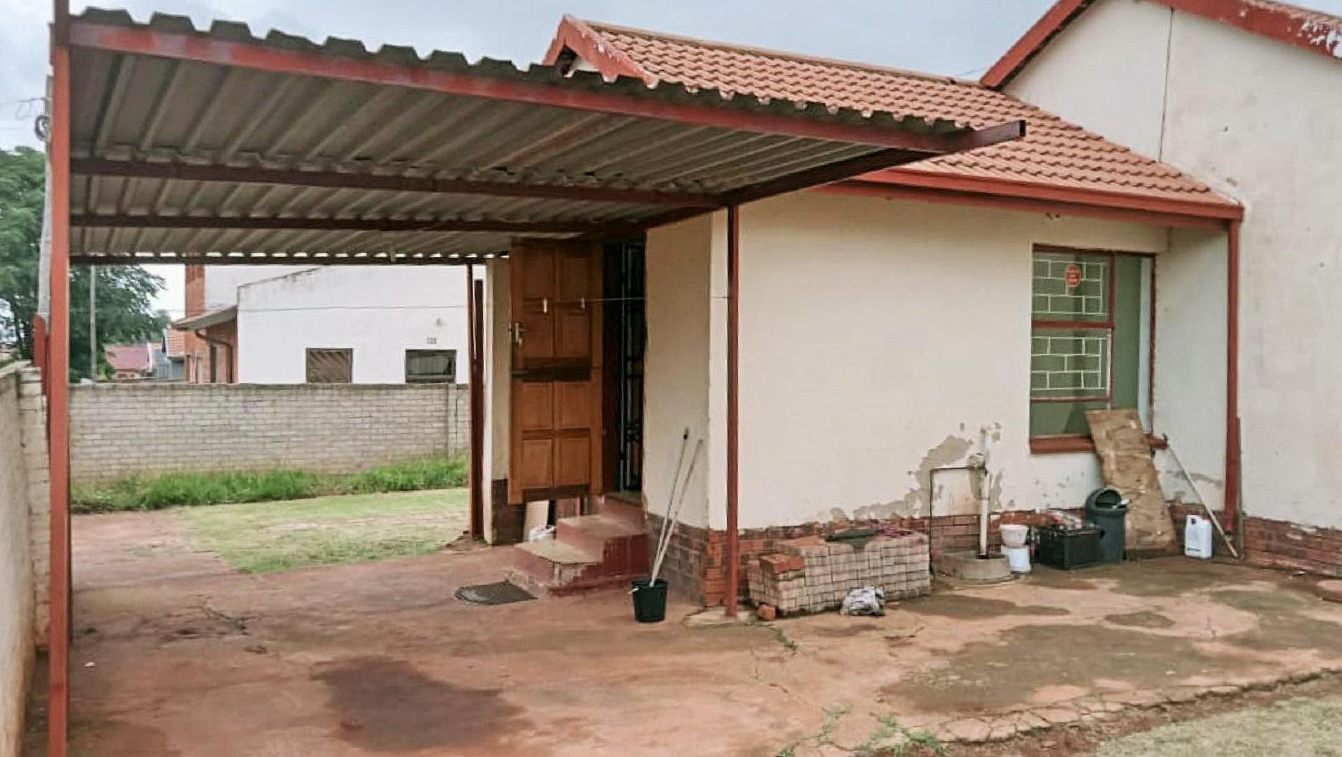 Backyard of property in Zakariyya Park