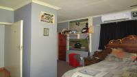 Main Bedroom - 23 square meters of property in Bon Accord