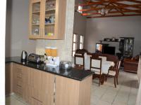 Kitchen of property in Bendor