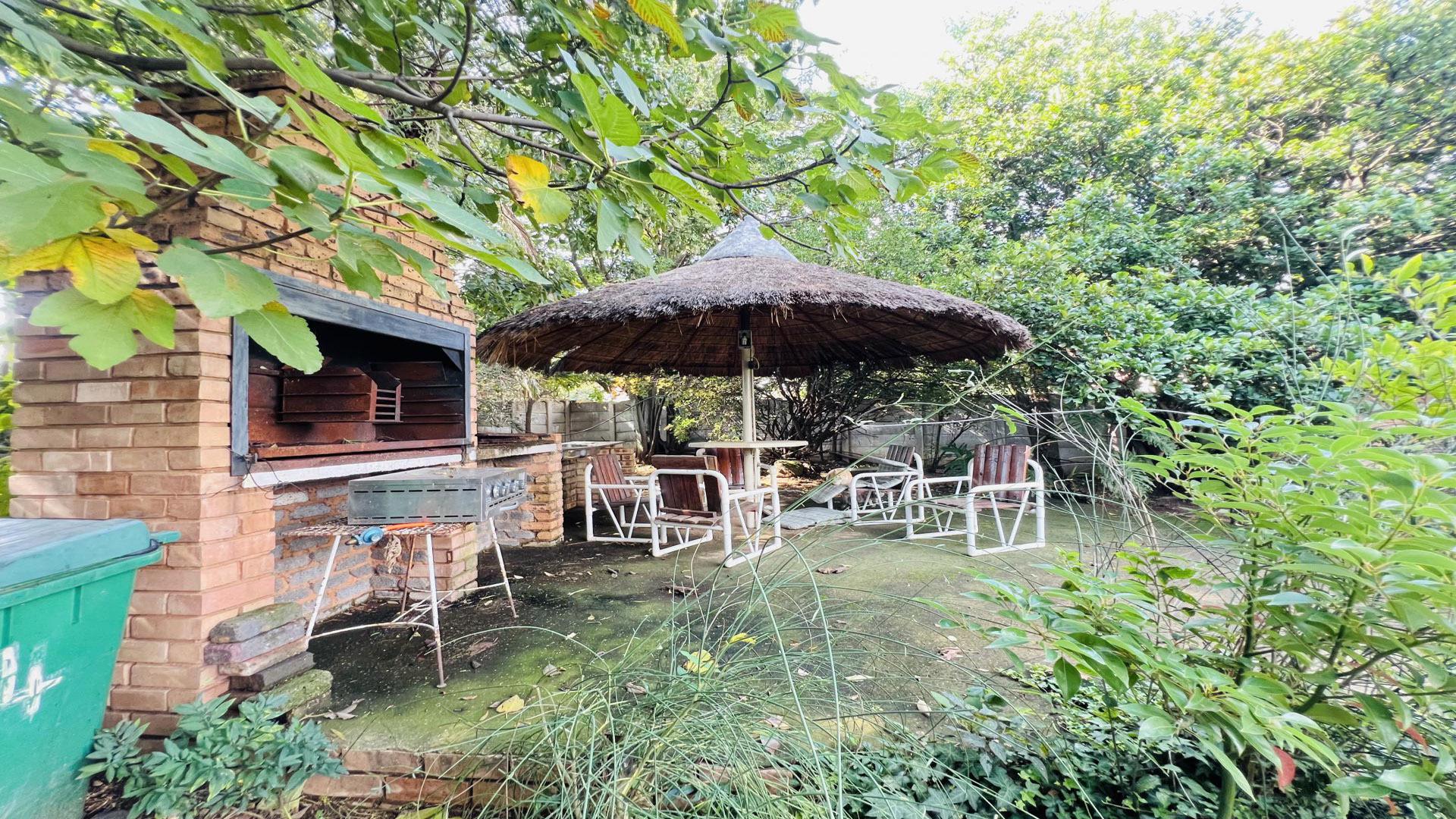 Braai Area of property in Brackendowns