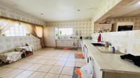 Kitchen of property in Brackendowns