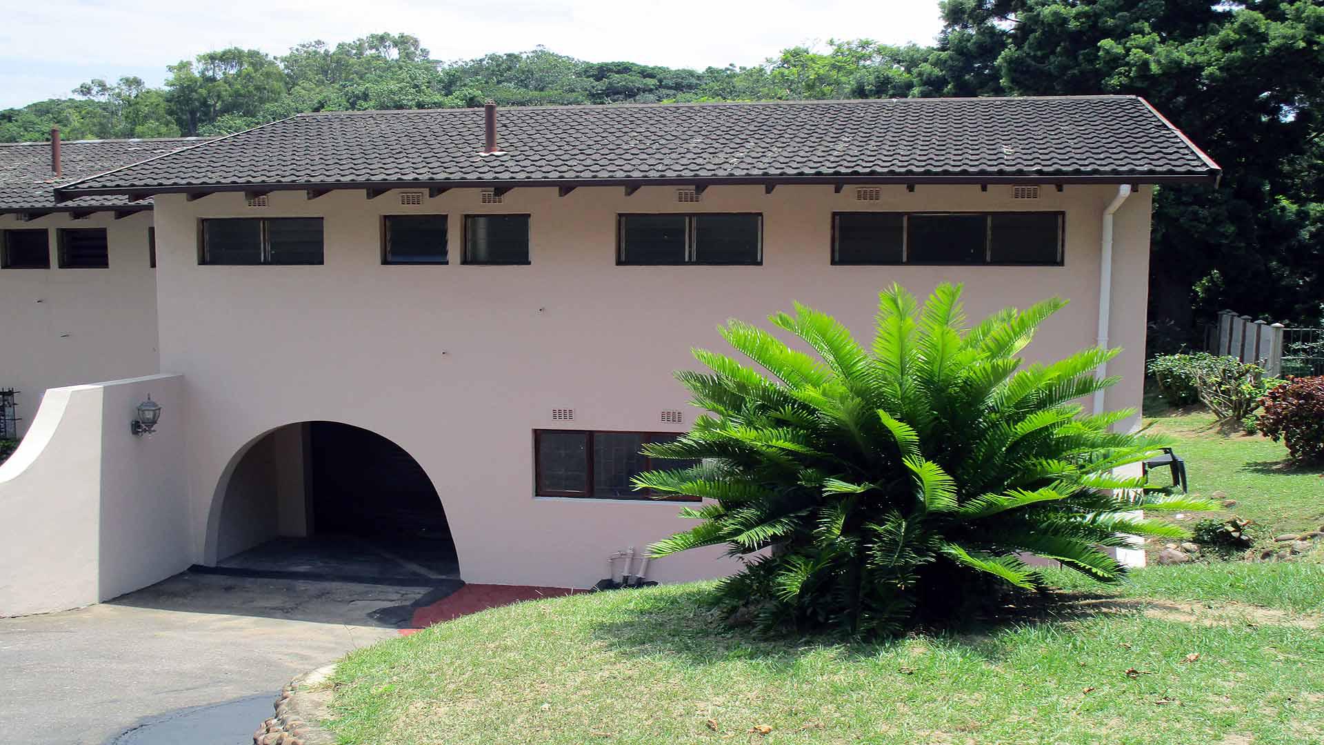 Front View of property in Amanzimtoti 