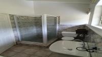 Main Bathroom of property in Amanzimtoti 