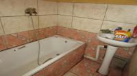 Bathroom 1 - 5 square meters of property in Roodekop