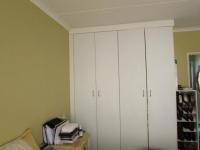 Bed Room 1 - 9 square meters of property in Greenhills